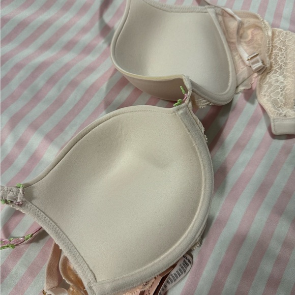 Incredible Push-Up Perfect Shape Bra VICTORIA’S SECRET - Picture 4 of 5